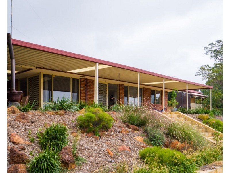 38 Talus Drive, Mount Richon WA 6112