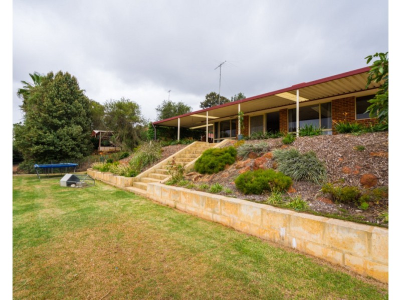 38 Talus Drive, Mount Richon WA 6112