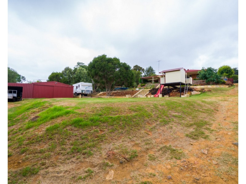 38 Talus Drive, Mount Richon WA 6112