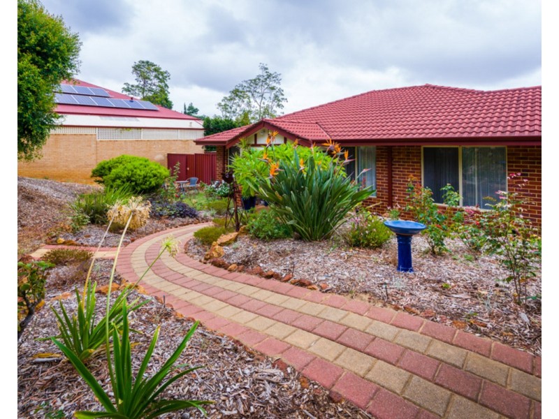 38 Talus Drive, Mount Richon WA 6112