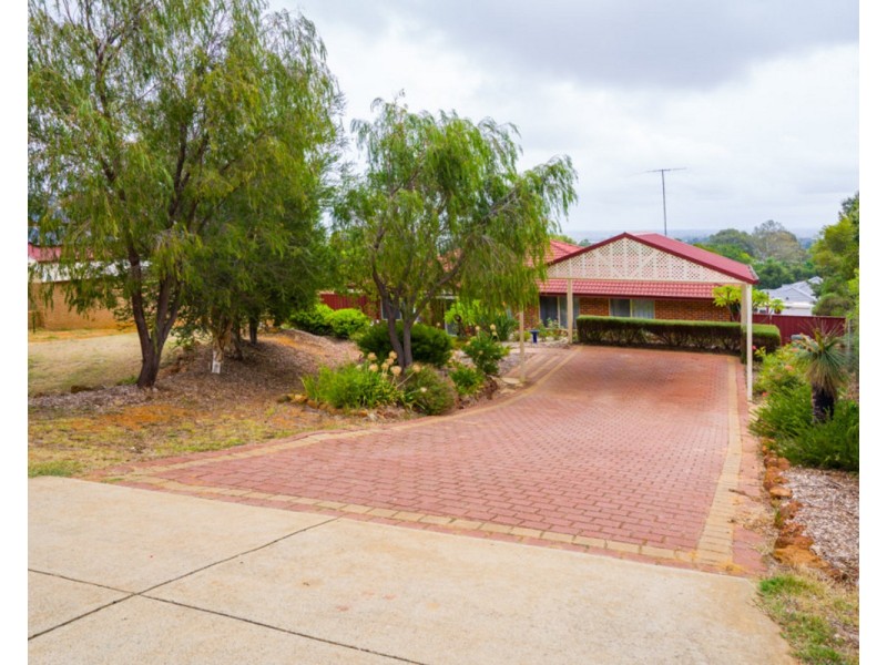 38 Talus Drive, Mount Richon WA 6112