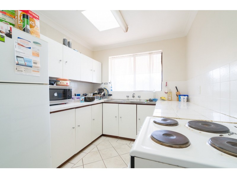 8 Yallup Place, Cannington WA 6107