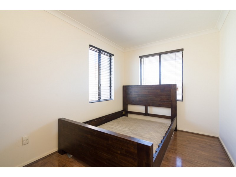 8 Yallup Place, Cannington WA 6107