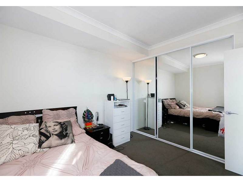 407/21 Malata Crescent, Success WA 6164