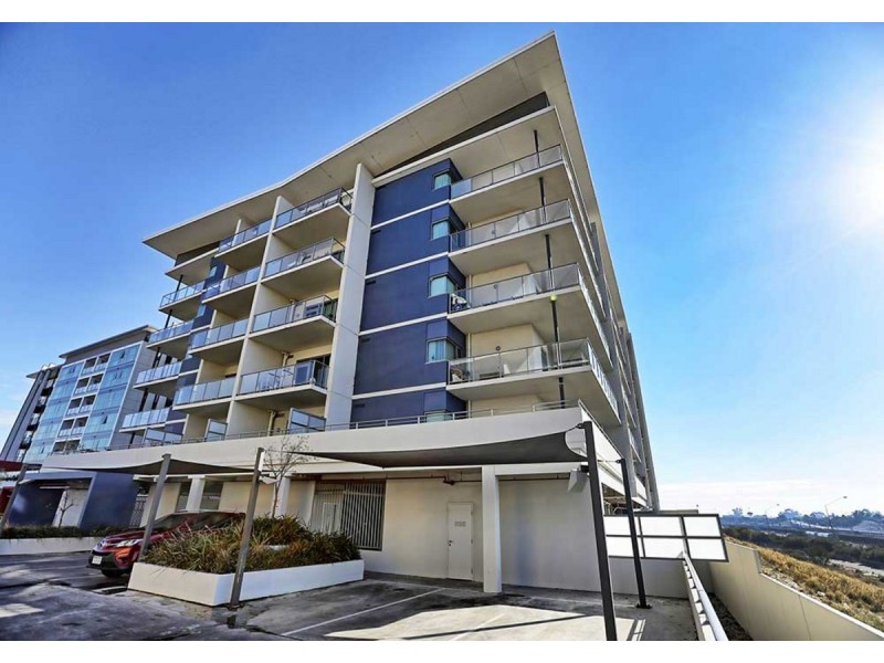 407/21 Malata Crescent, Success WA 6164