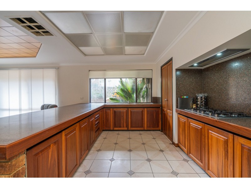 22 Ophelia Grove, Mount Nasura WA 6112