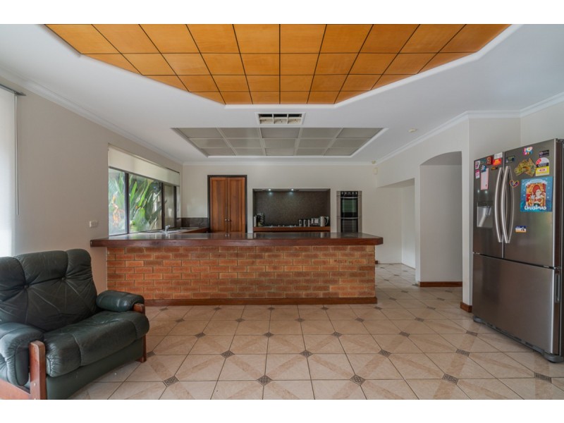 22 Ophelia Grove, Mount Nasura WA 6112