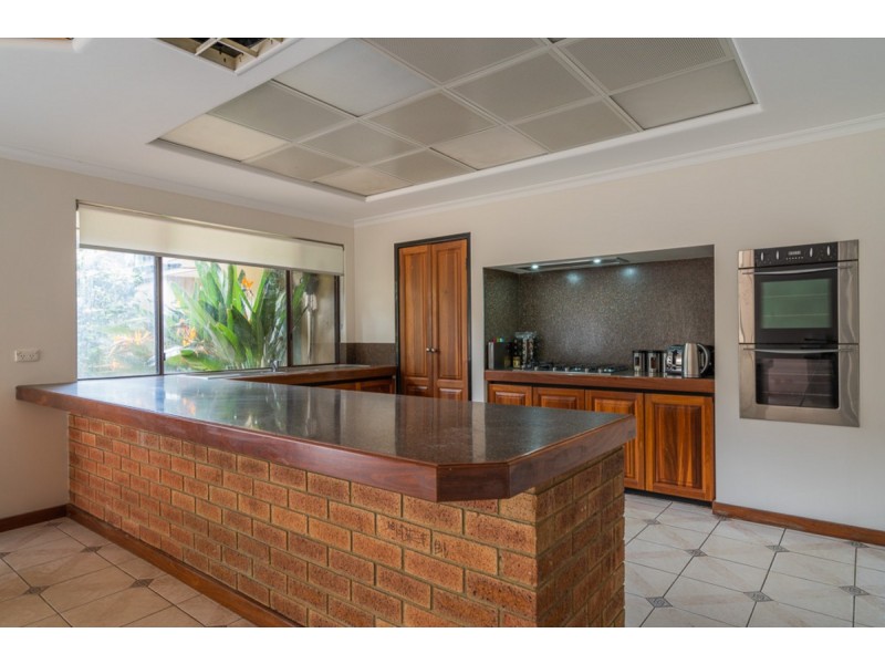 22 Ophelia Grove, Mount Nasura WA 6112