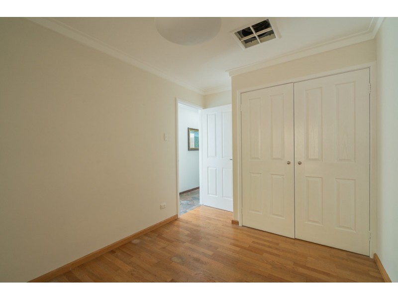 22 Ophelia Grove, Mount Nasura WA 6112