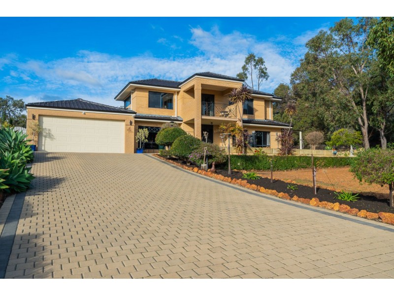 3 Waters Place, Bedfordale WA 6112