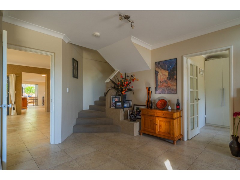 3 Waters Place, Bedfordale WA 6112