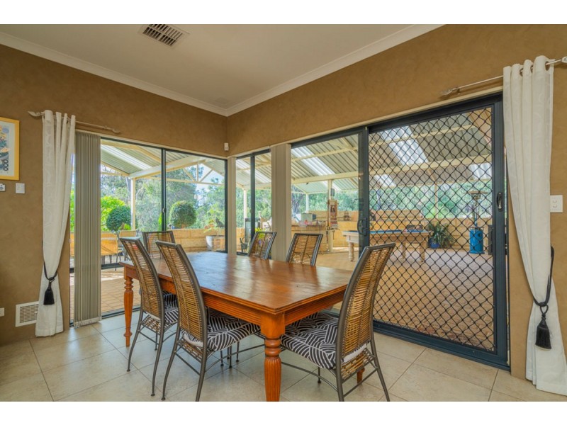 3 Waters Place, Bedfordale WA 6112