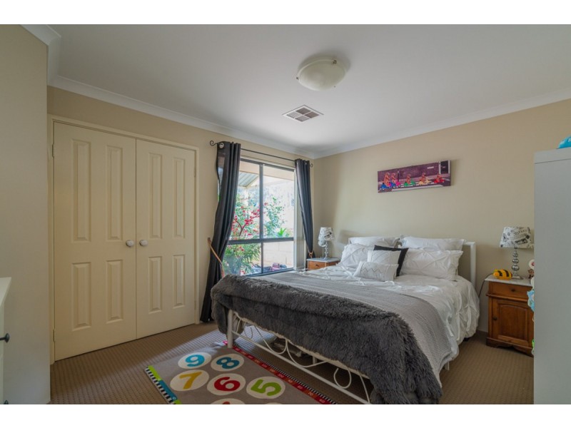 3 Waters Place, Bedfordale WA 6112