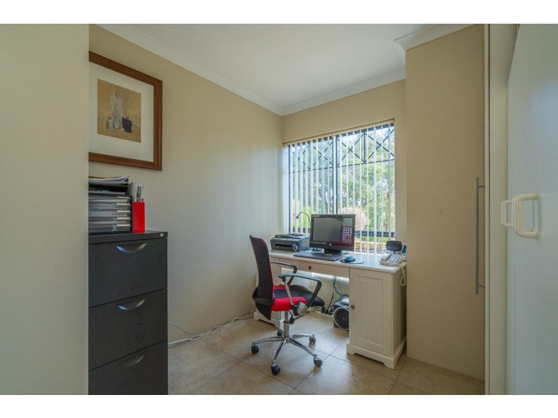 3 Waters Place, Bedfordale WA 6112