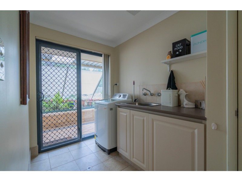 3 Waters Place, Bedfordale WA 6112