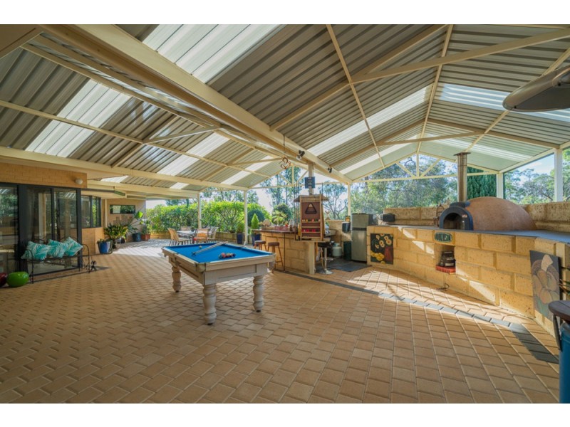 3 Waters Place, Bedfordale WA 6112