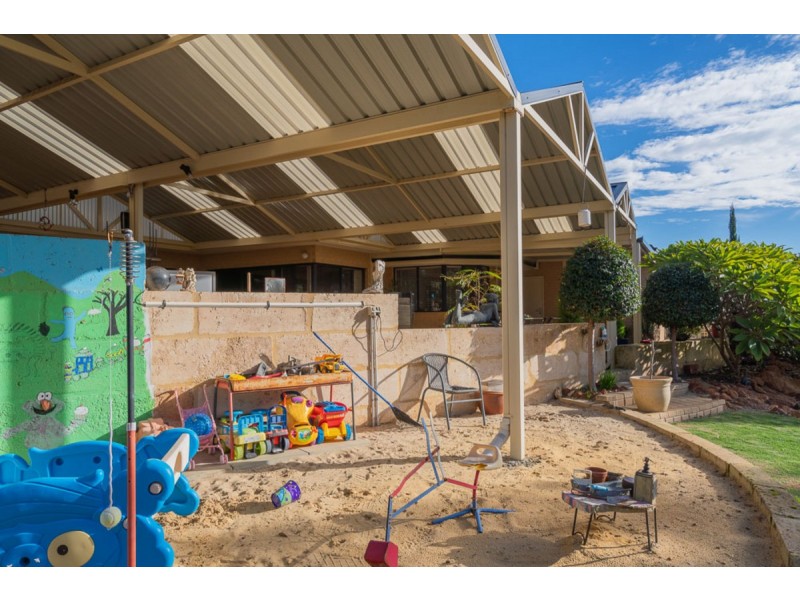 3 Waters Place, Bedfordale WA 6112