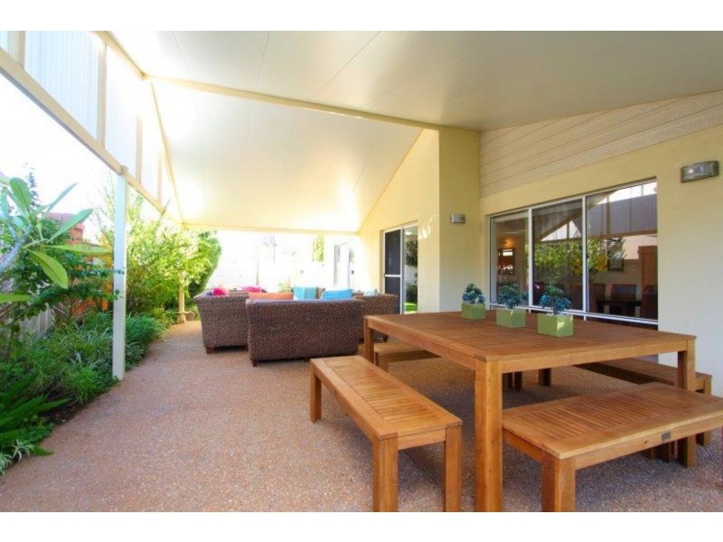 11 Rolls Court, Canning Vale WA 6155