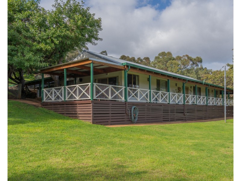 80 Albany Highway, Bedfordale WA 6112