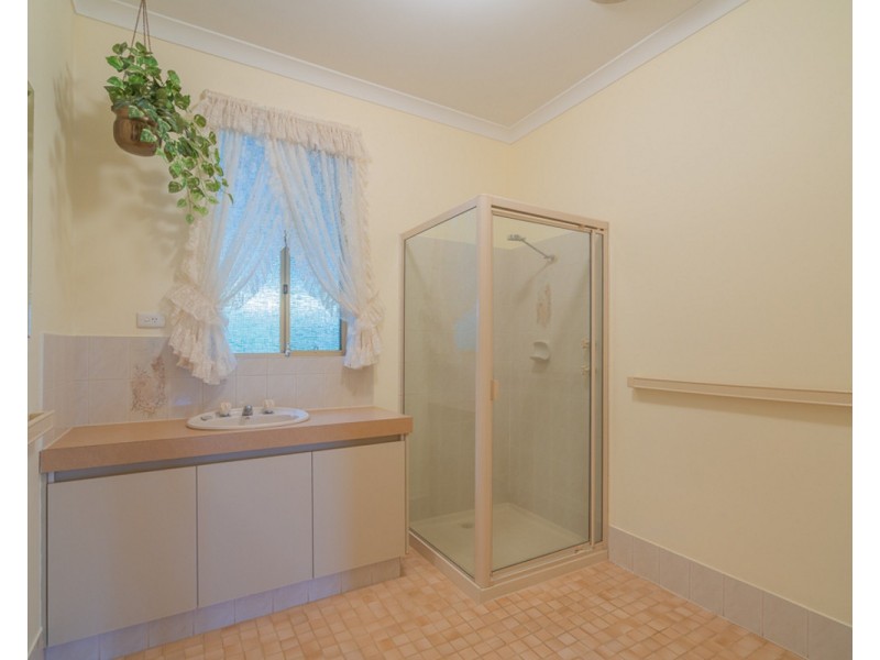 80 Albany Highway, Bedfordale WA 6112