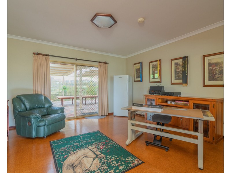 80 Albany Highway, Bedfordale WA 6112