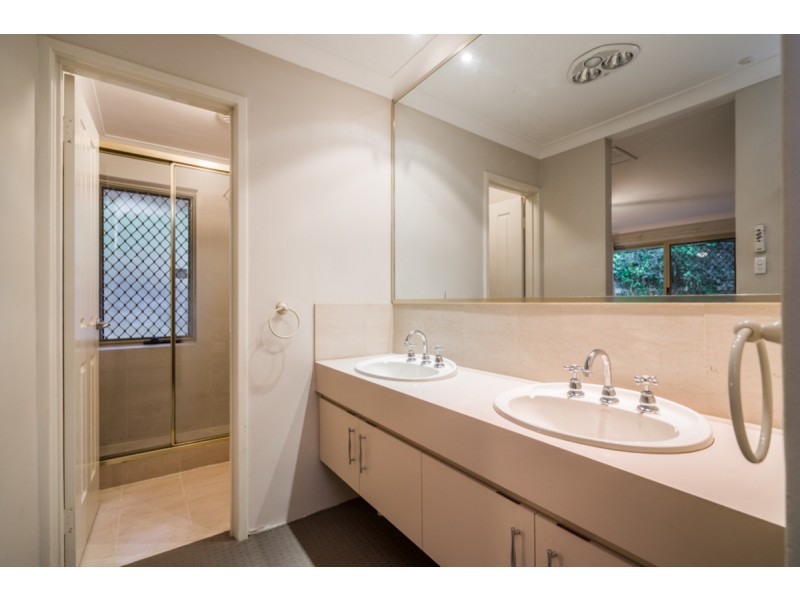 11 Mann Place, Roleystone WA 6111