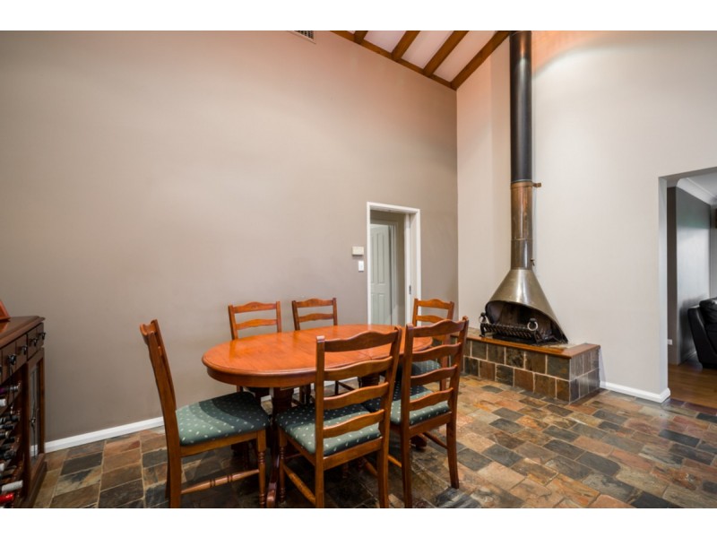 11 Mann Place, Roleystone WA 6111