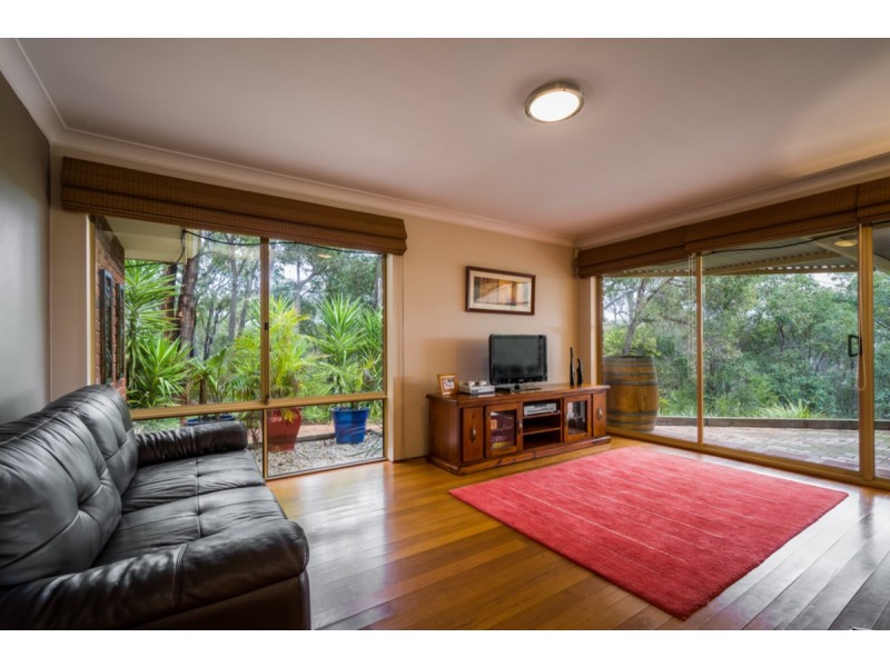 11 Mann Place, Roleystone WA 6111