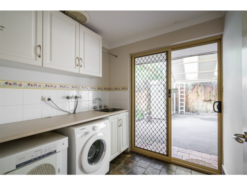 11 Mann Place, Roleystone WA 6111