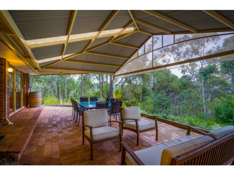 11 Mann Place, Roleystone WA 6111