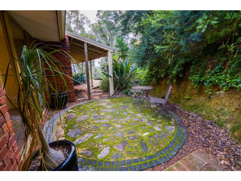 11 Mann Place, Roleystone WA 6111