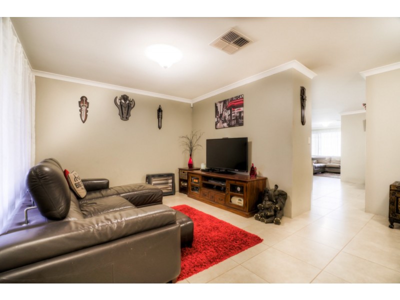 4 Ardmair Close, Seville Grove WA 6112