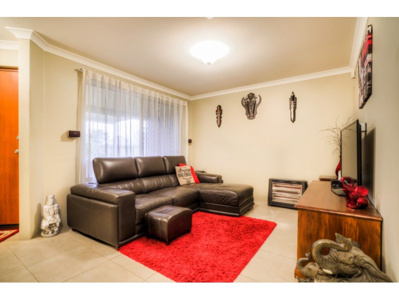 4 Ardmair Close, Seville Grove WA 6112