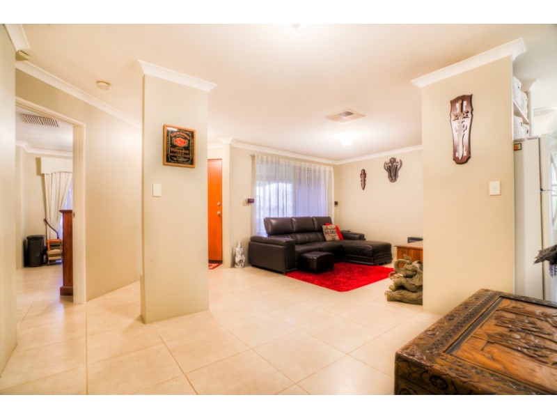 4 Ardmair Close, Seville Grove WA 6112