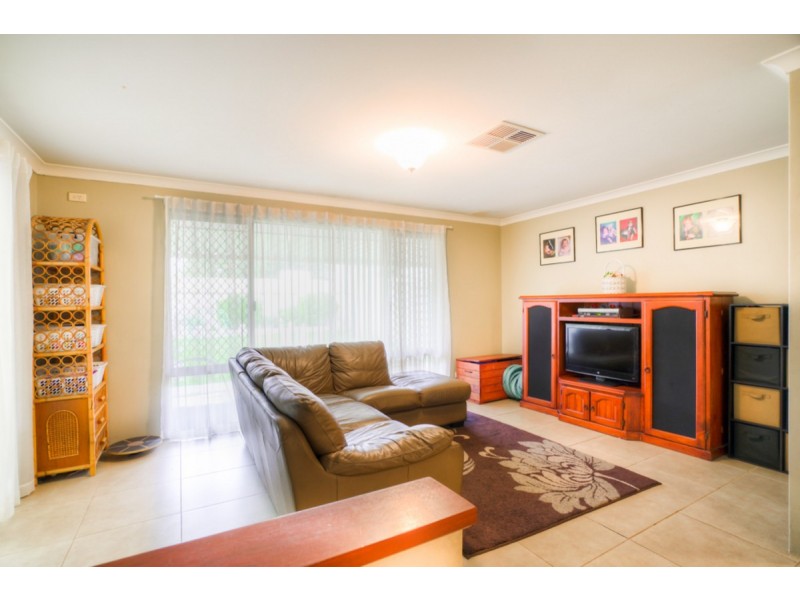 4 Ardmair Close, Seville Grove WA 6112