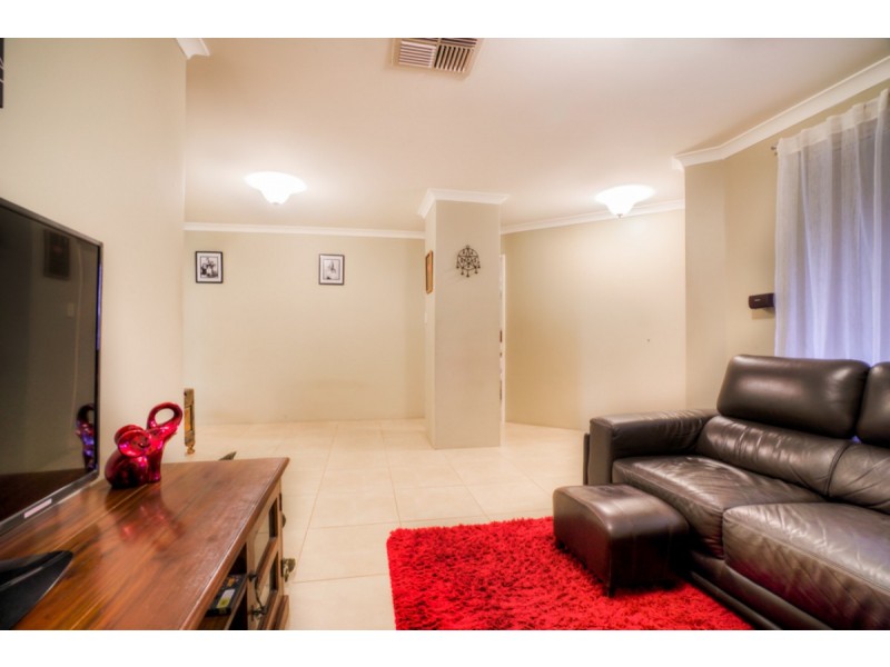 4 Ardmair Close, Seville Grove WA 6112