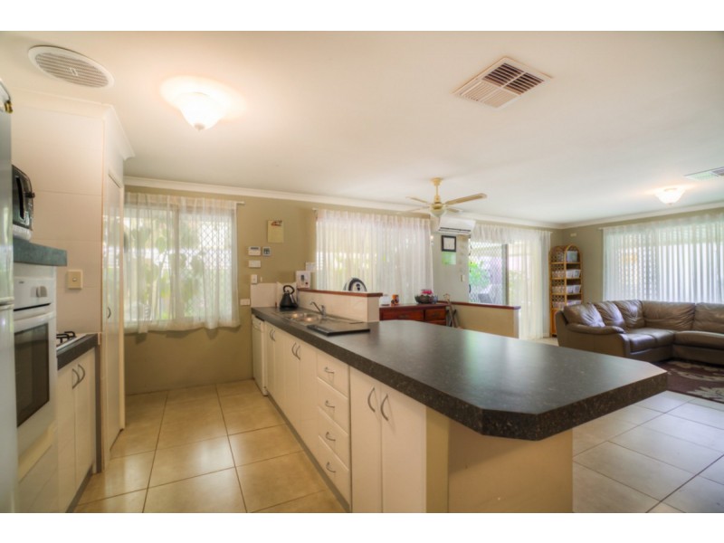 4 Ardmair Close, Seville Grove WA 6112