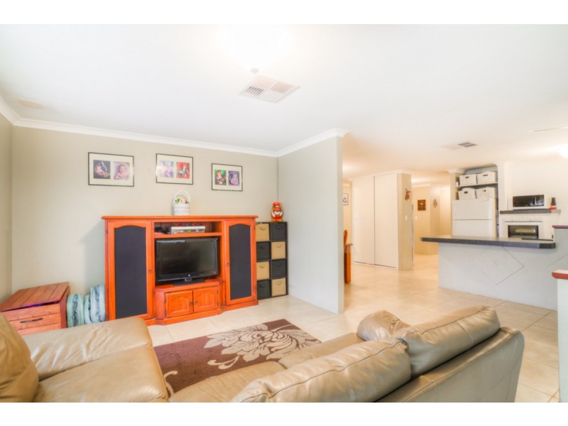 4 Ardmair Close, Seville Grove WA 6112