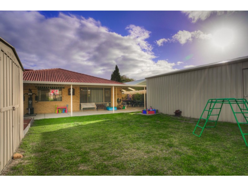 4 Ardmair Close, Seville Grove WA 6112