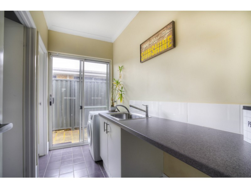 12 Barrington Avenue, Champion Lakes WA 6111