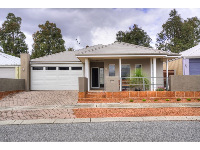 12 Barrington Avenue, Champion Lakes WA 6111