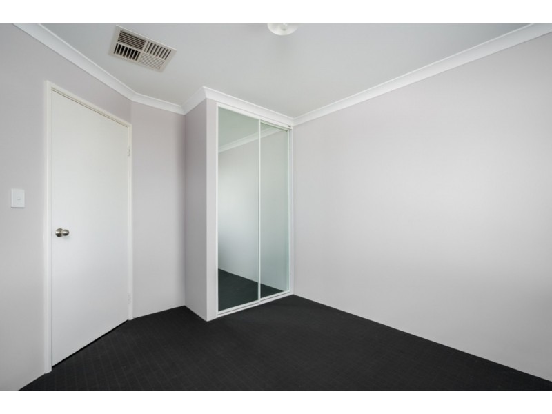 15 Bellas Circuit, Piara Waters WA 6112