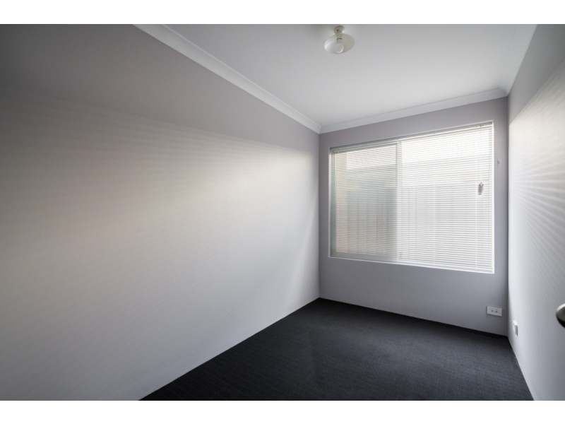 15 Bellas Circuit, Piara Waters WA 6112