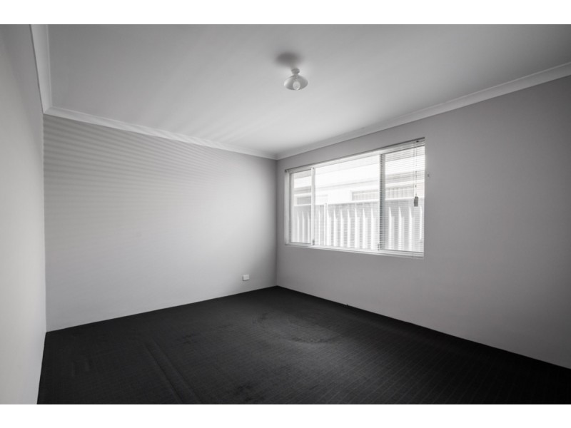 15 Bellas Circuit, Piara Waters WA 6112