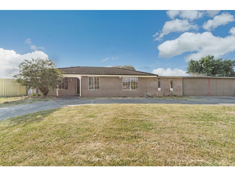 81 Girraween Street, Armadale WA 6112