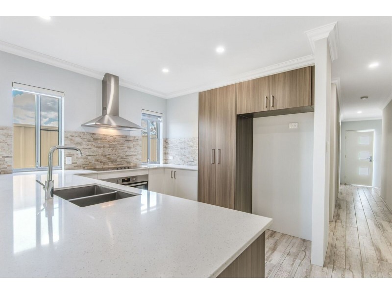 156 Lyon Road, Aubin Grove WA 6164