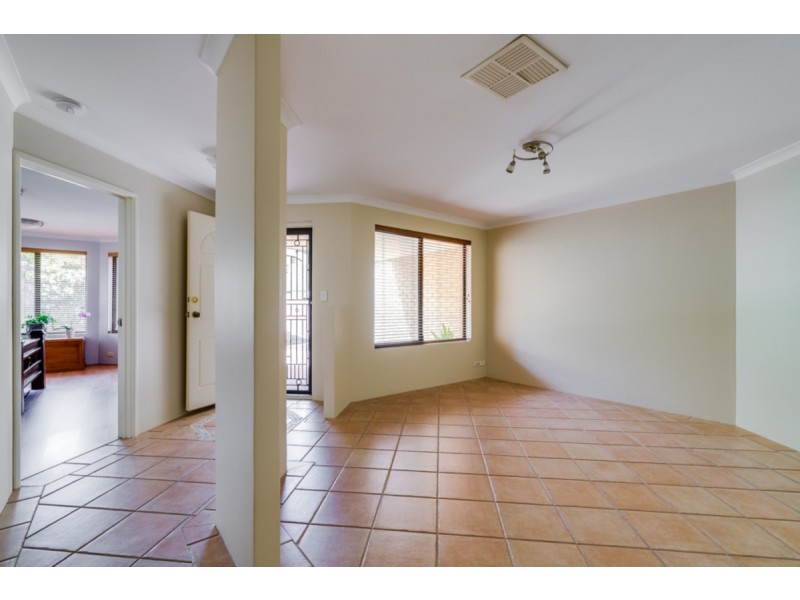 24 Connell Avenue, Kelmscott WA 6111