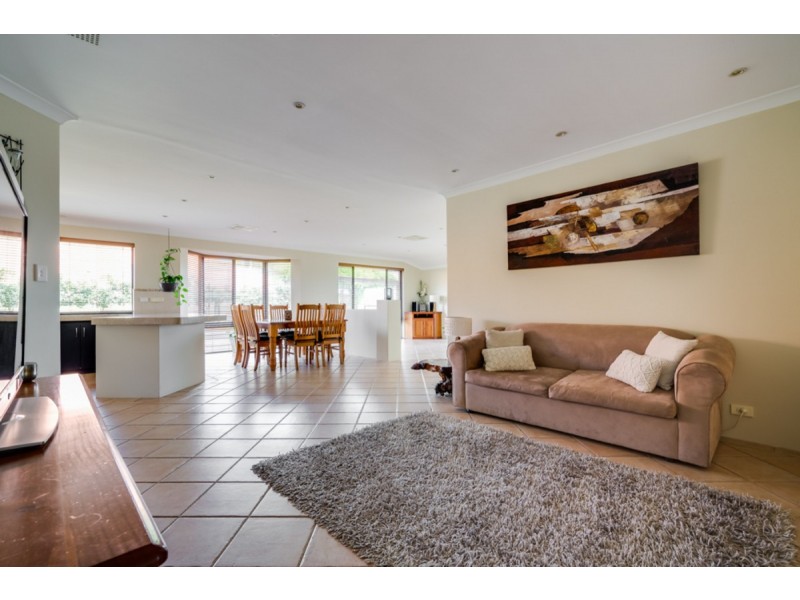 24 Connell Avenue, Kelmscott WA 6111