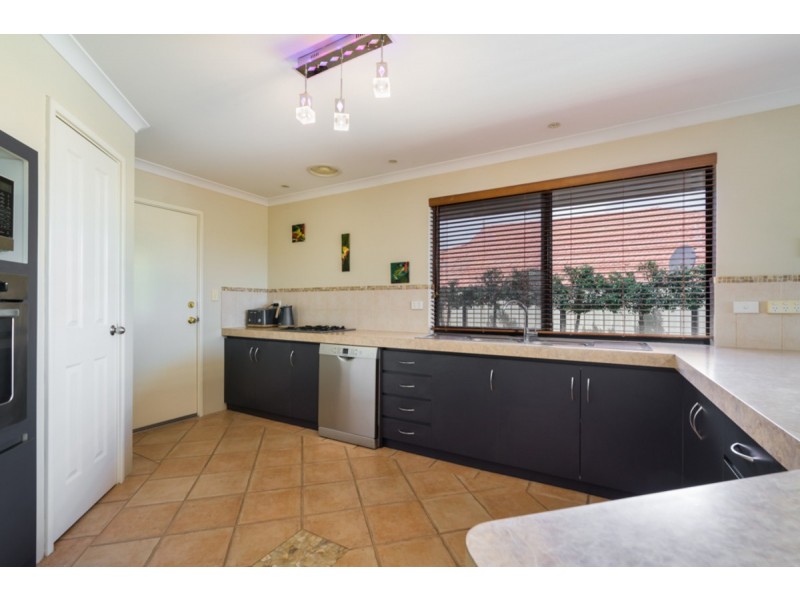 24 Connell Avenue, Kelmscott WA 6111