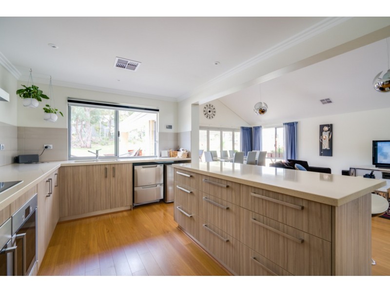 20 Paull View, Bedfordale WA 6112